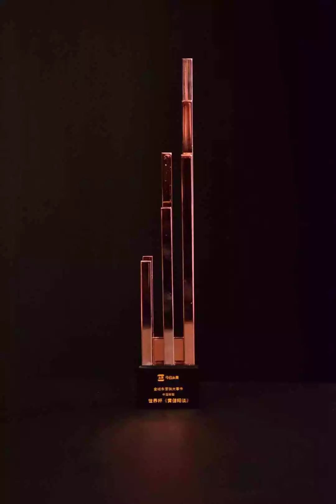 国产日韩精品欧美一区喷