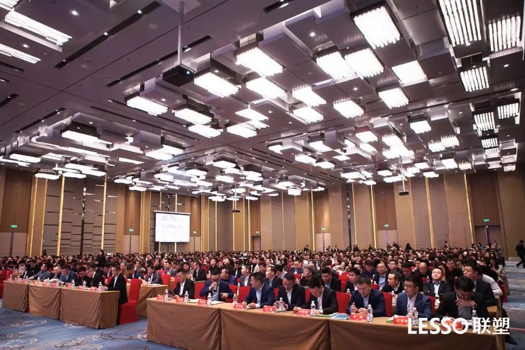 国产日韩精品欧美一区喷