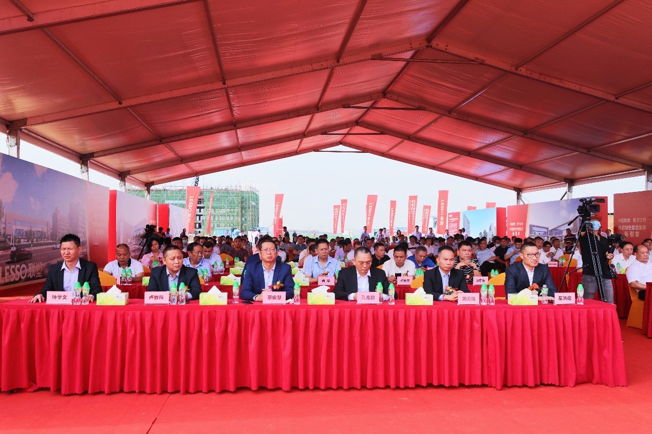 国产日韩精品欧美一区喷