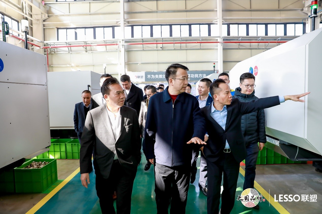 国产日韩精品欧美一区喷