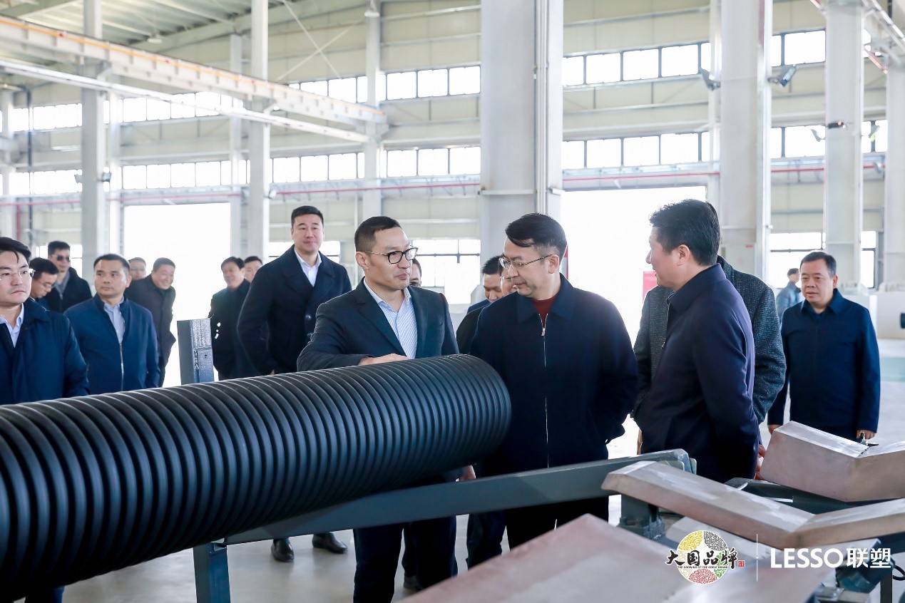 国产日韩精品欧美一区喷