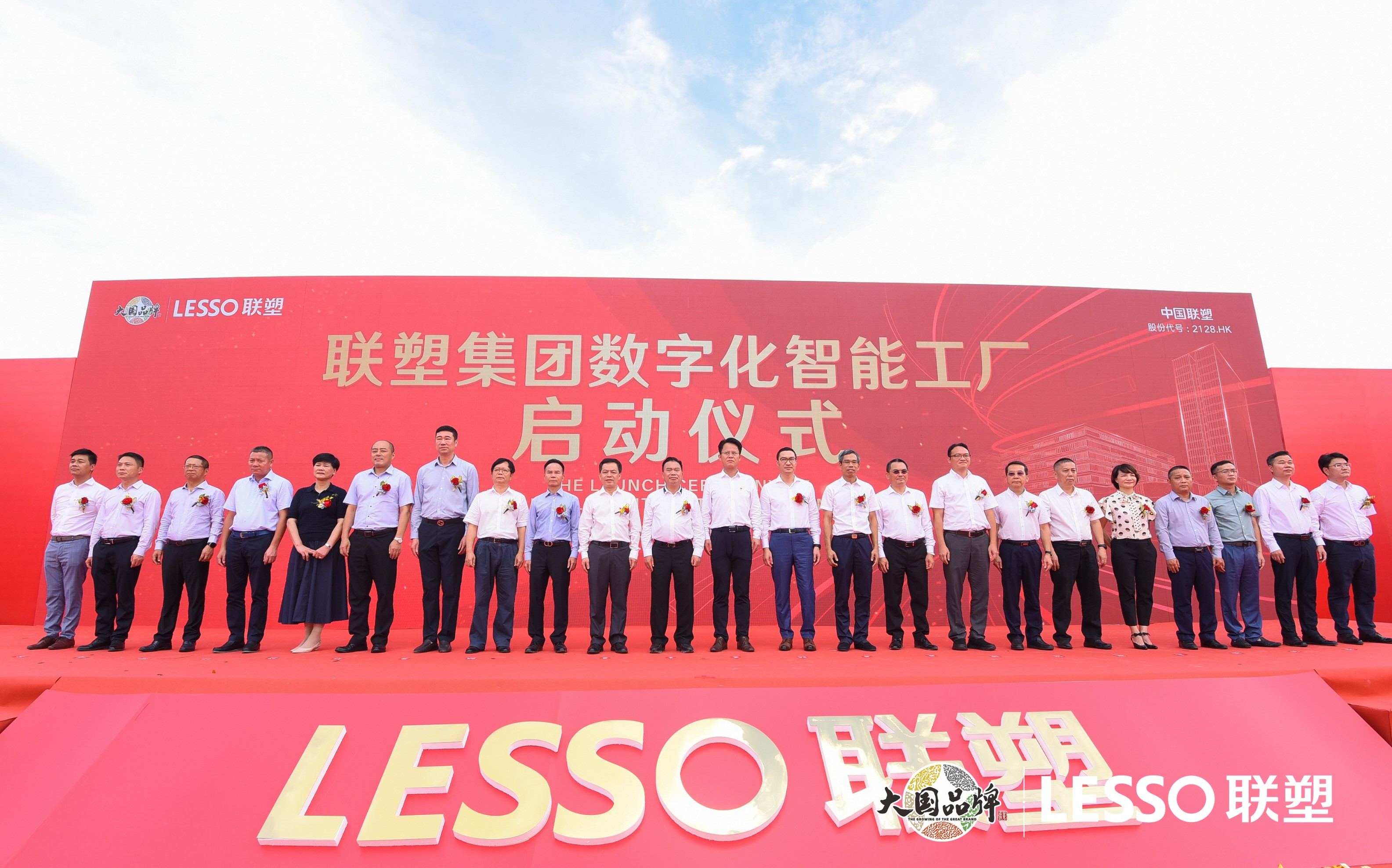 国产日韩精品欧美一区喷