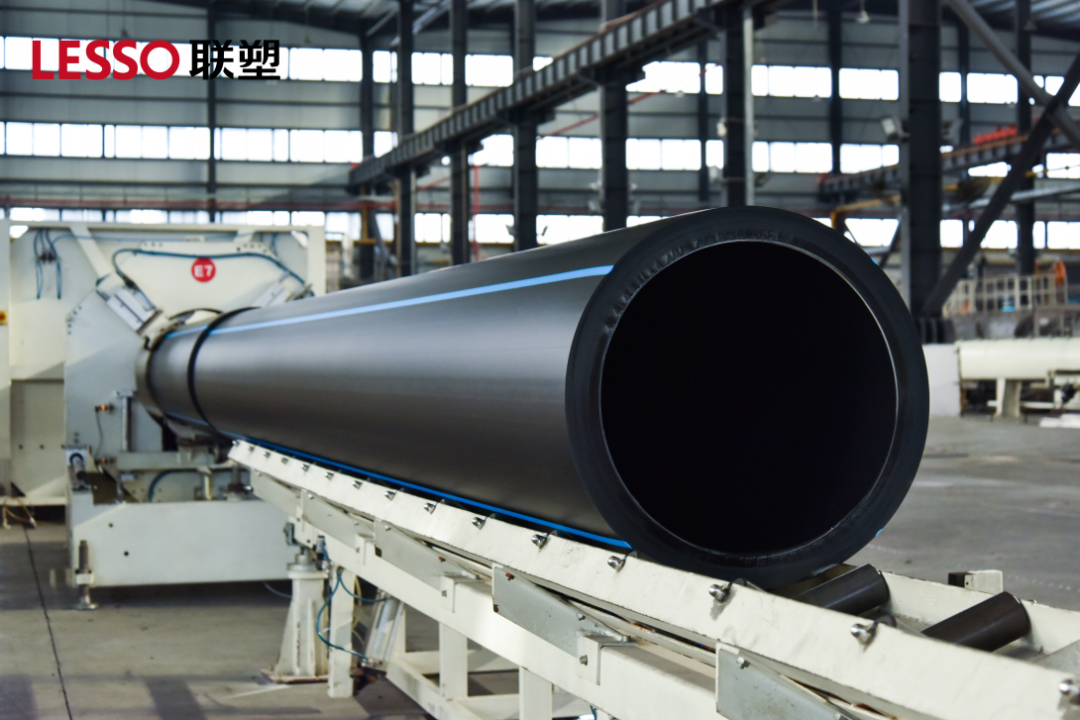 国产日韩精品欧美一区喷