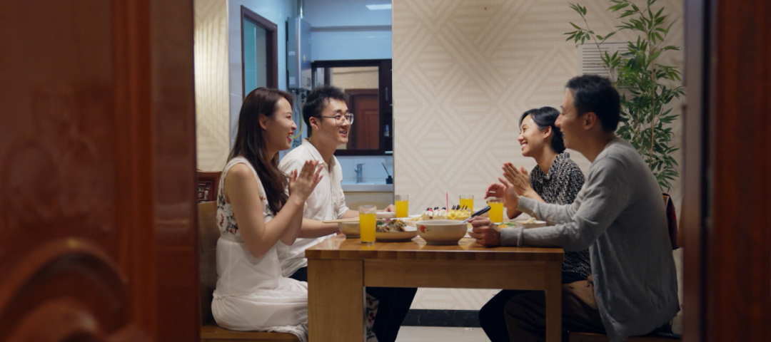 国产日韩精品欧美一区喷