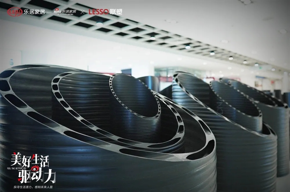 国产日韩精品欧美一区喷