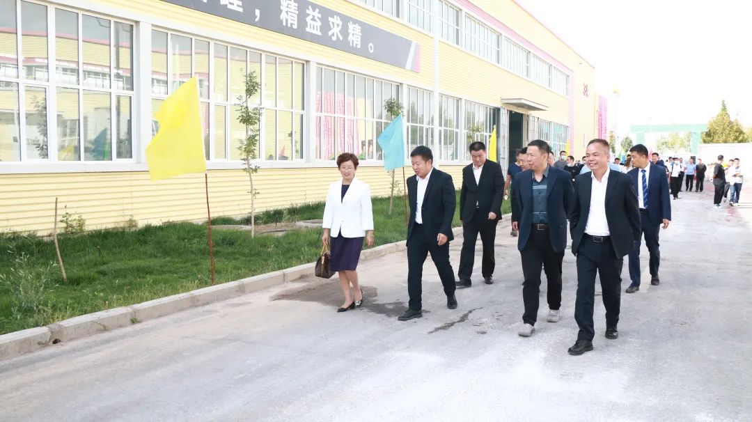 国产日韩精品欧美一区喷