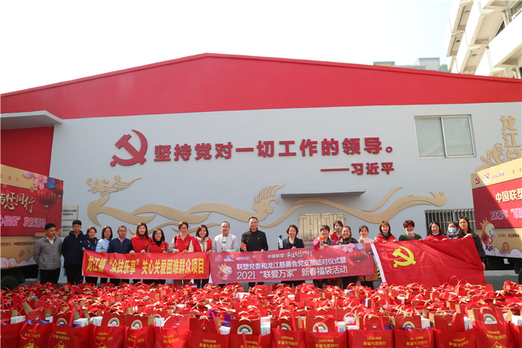 国产日韩精品欧美一区喷