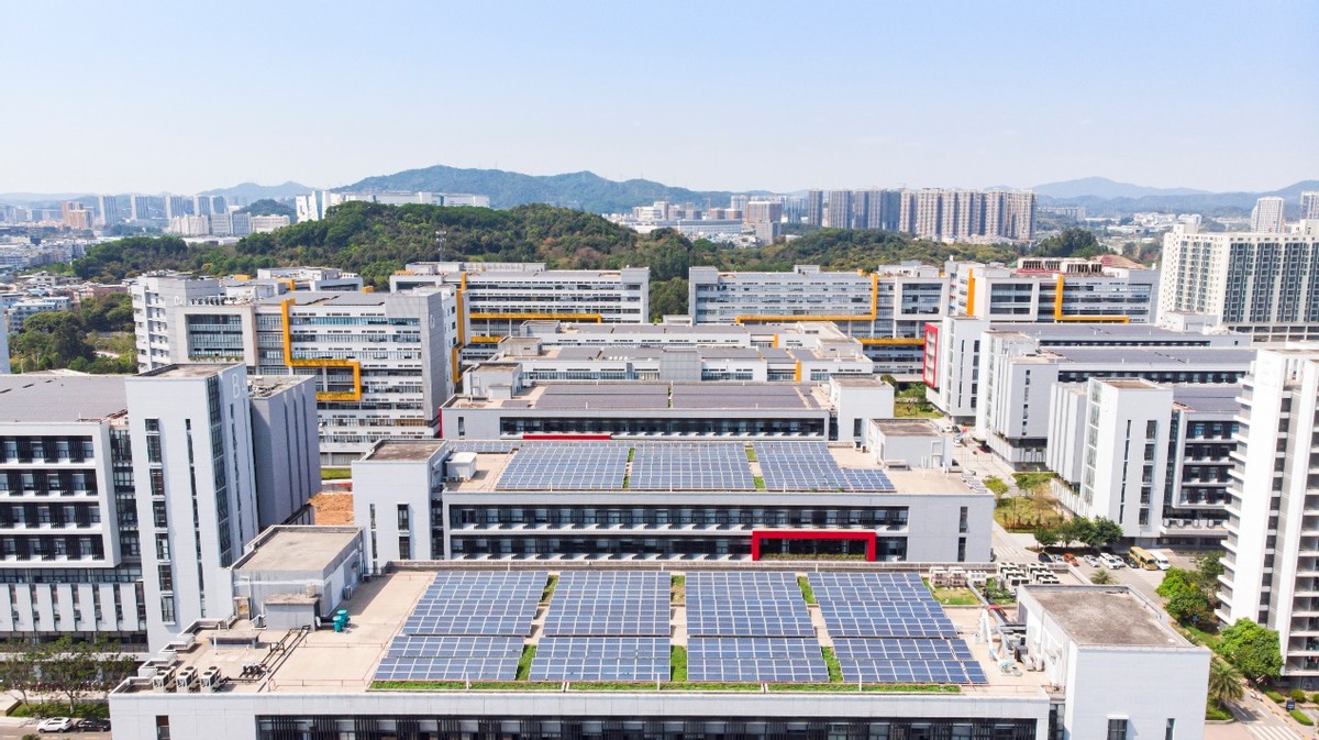 国产日韩精品欧美一区喷